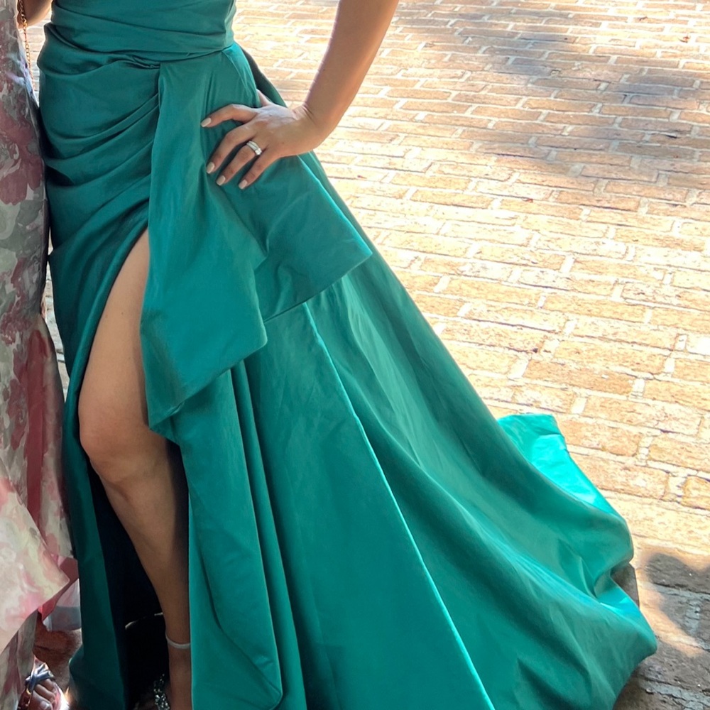 Tarik Ediz - Emerald Evening Gown
